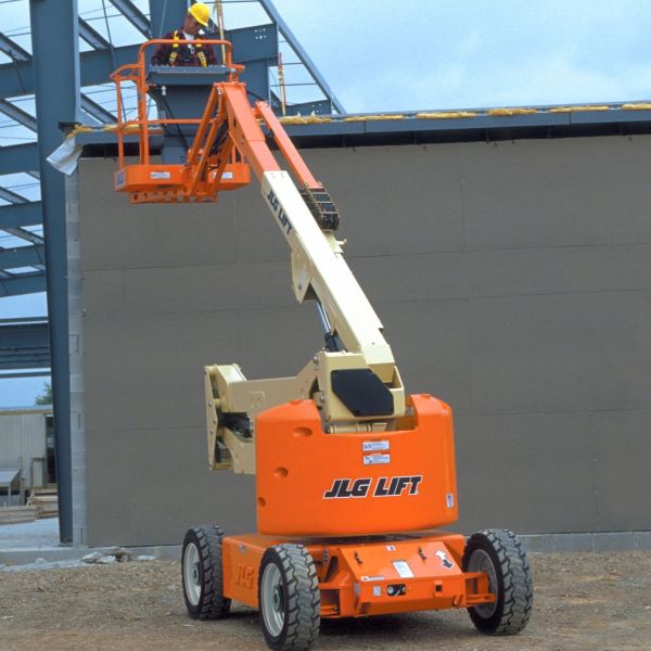 jlg E450AJ boom lift