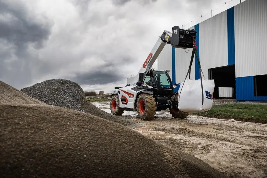 Bobcat tl26-60 construction telehandler