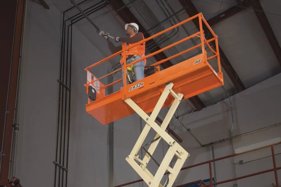 JLG Electric Scissor Lift R series